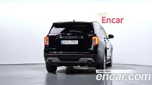 Ford Explorer, 2022 — миниатюра 4
