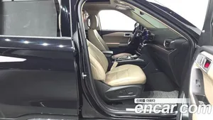 Ford Explorer, 2022 — миниатюра 10