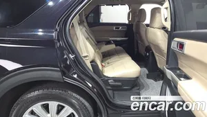 Ford Explorer, 2022 — миниатюра 12