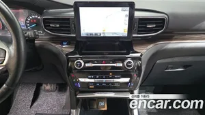 Ford Explorer, 2022 — миниатюра 14