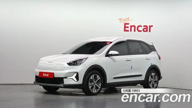 Kia Niro, 2023 — фото автомобиля из Кореи