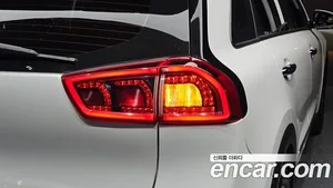 Kia Niro, 2018 — миниатюра 9