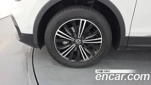 Volkswagen Tiguan, 2022 — миниатюра 5
