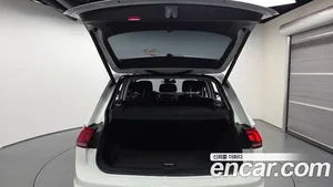 Volkswagen Tiguan, 2022 — миниатюра 26