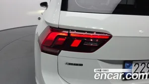 Volkswagen Tiguan, 2022 — миниатюра 9