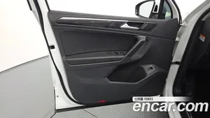 Volkswagen Tiguan, 2022 — миниатюра 14