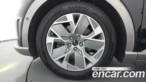 Genesis GV60, 2022 — миниатюра 5