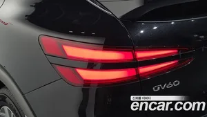 Genesis GV60, 2022 — миниатюра 9