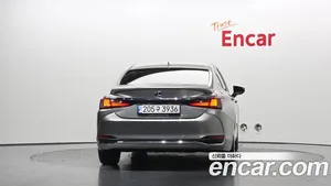 Lexus ES, 2023 — миниатюра 4