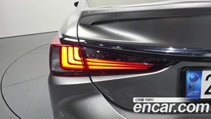 Lexus ES, 2023 — миниатюра 9