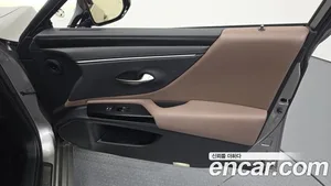 Lexus ES, 2023 — миниатюра 14