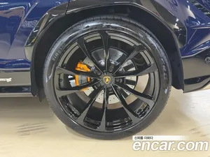 Lamborghini Urus, 2024 — миниатюра 7