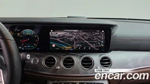 Mercedes-Benz E-Class, 2023 — миниатюра 12