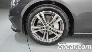 Mercedes-Benz E-Class, 2021 — миниатюра 5
