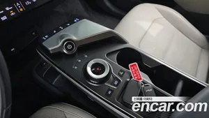 Kia EV6, 2023 — миниатюра 11