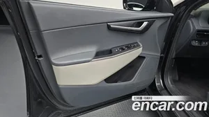 Kia EV6, 2023 — миниатюра 13