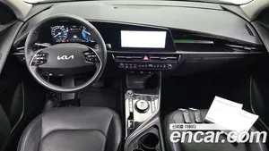 Kia Niro, 2023 — миниатюра 10