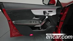 Mercedes-Benz CLA-Class, 2021 — миниатюра 13