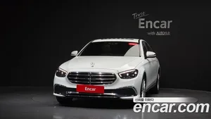 Mercedes-Benz E-Class, 2022 — миниатюра 2