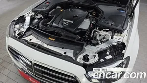 Mercedes-Benz E-Class, 2022 — миниатюра 5