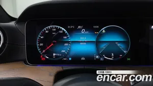 Mercedes-Benz E-Class, 2022 — миниатюра 10