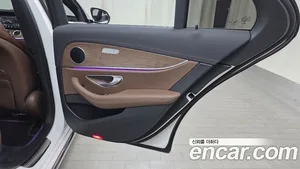 Mercedes-Benz E-Class, 2022 — миниатюра 14