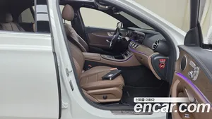 Mercedes-Benz E-Class, 2022 — миниатюра 15