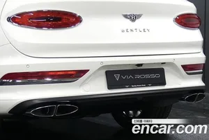 Bentley Bentayga, 2022 — миниатюра 2