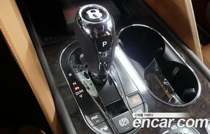 Bentley Bentayga, 2022 — миниатюра 9