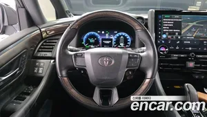 Toyota Alphard, 2024 — миниатюра 13