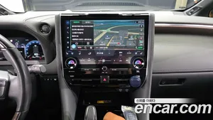 Toyota Alphard, 2024 — миниатюра 18