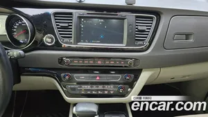 Kia Carnival, 2017 — миниатюра 19