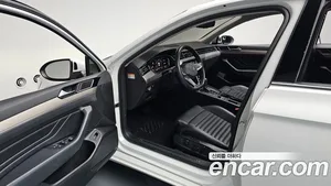 Volkswagen Passat, 2022 — миниатюра 12