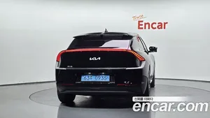 Kia EV6, 2023 — миниатюра 3