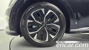 Kia EV6, 2023 — миниатюра 4