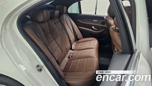 Mercedes-Benz E-Class, 2023 — миниатюра 17