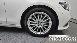 Mercedes-Benz E-Class, 2023 — миниатюра 7