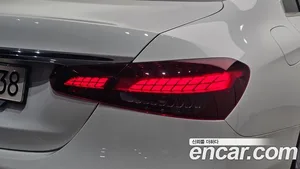 Mercedes-Benz E-Class, 2023 — миниатюра 9