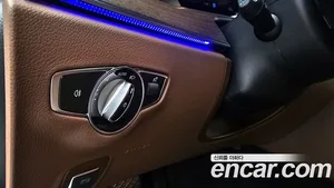 Mercedes-Benz E-Class, 2023 — миниатюра 28