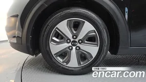 Kia Niro, 2017 — миниатюра 5