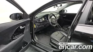 Kia Niro, 2017 — миниатюра 13