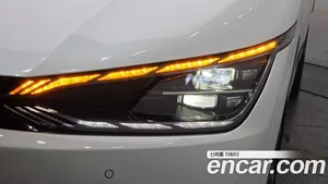 Kia EV6, 2023 — миниатюра 8