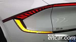 Kia EV6, 2023 — миниатюра 9