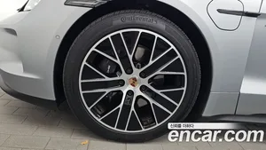 Porsche Taycan, 2025 — миниатюра 5