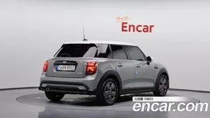 Mini Cooper, 2022 — миниатюра 2
