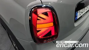 Mini Cooper, 2022 — миниатюра 9