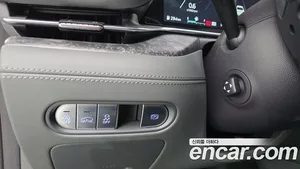 Genesis G90, 2025 — миниатюра 19