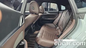 BMW i4, 2023 — миниатюра 17
