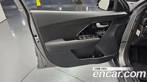 Kia Niro, 2021 — миниатюра 13