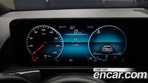 Mercedes-Benz GLB-Class, 2021 — миниатюра 11